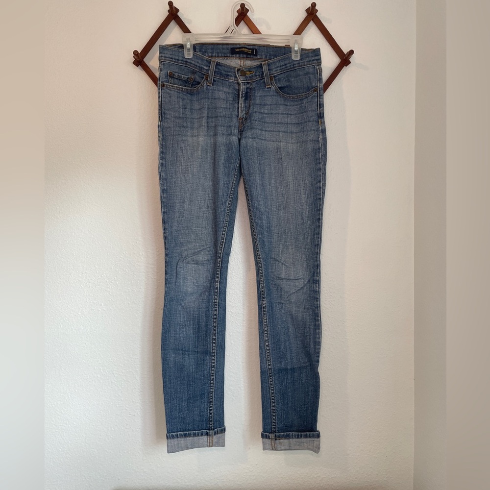 Levi's Straight Leg Jeans - Medium Blue Wash